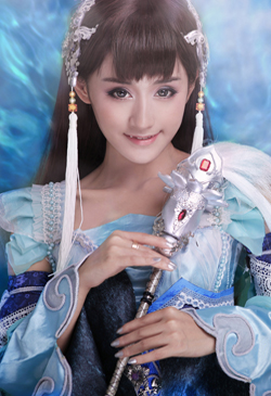 网易游戏末日美女军团 众多美女争做“末日女神”