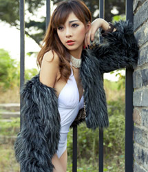 美女杨帆 性感与清纯兼备