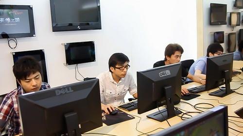冠军们实战体验《英雄三国》