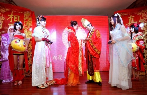 大话式婚礼在云南浪漫上演