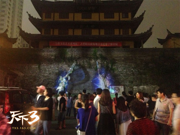 古城墙现身天下3游戏人物