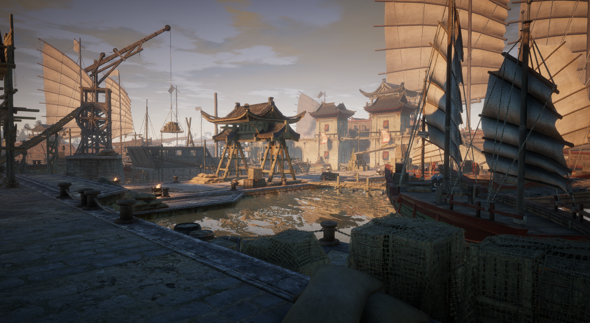 由城墙保护下的建筑群组成;滨水一侧是生产建造和停泊区,由干船坞,避